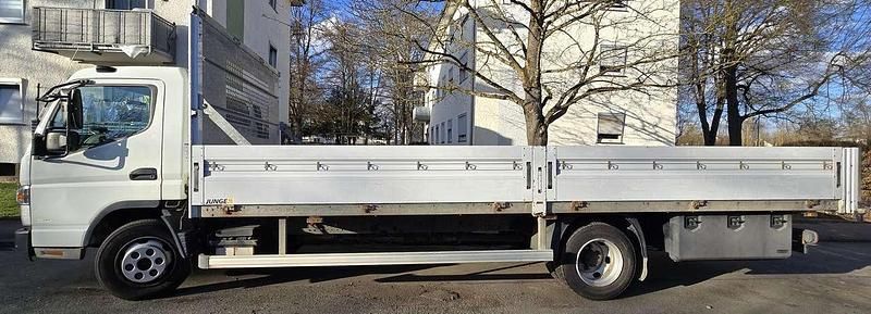 Gebraucht Mitsubishi Canter 179 PS (131 kW) 2019 Weiß Van