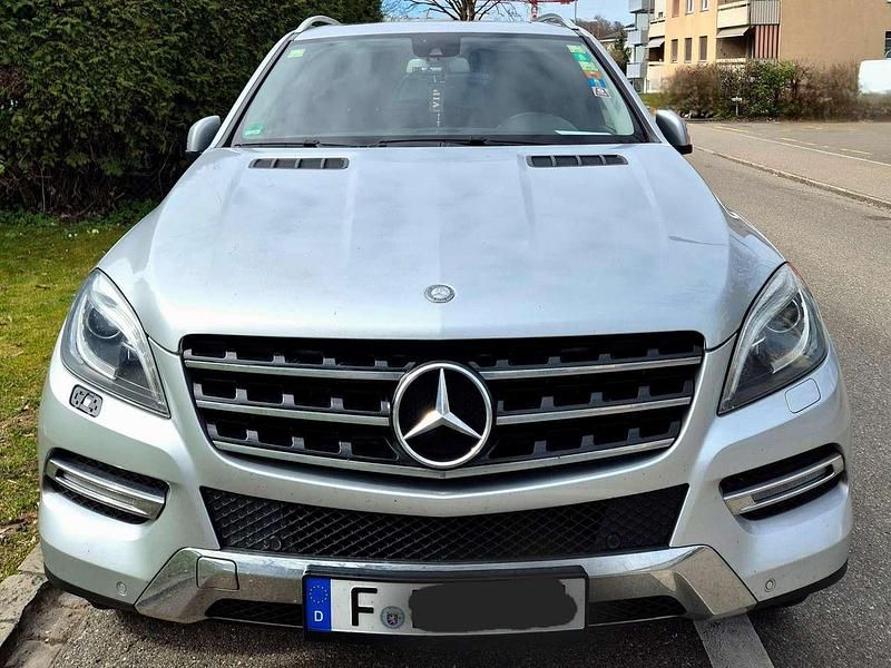 Gebraucht Mercedes ML350 258 PS (189 kW) 2012 Silber SUV