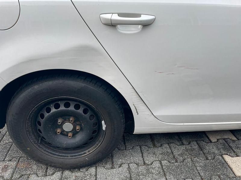 Gebraucht VW Golf VI Highline 122 PS (89 kW) 2009 Weiß Kleinwagen