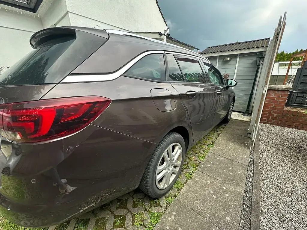 Gebraucht Opel Astra Innovation 136 PS (100 kW) 2016 Braun Kombi