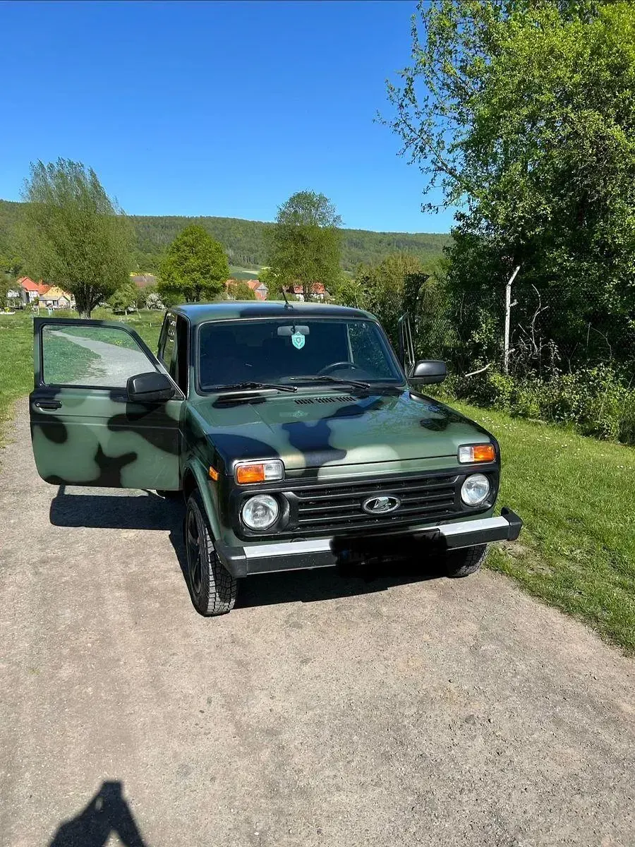 Gebraucht Lada niva 82 PS (60 kW) 2021 SUV