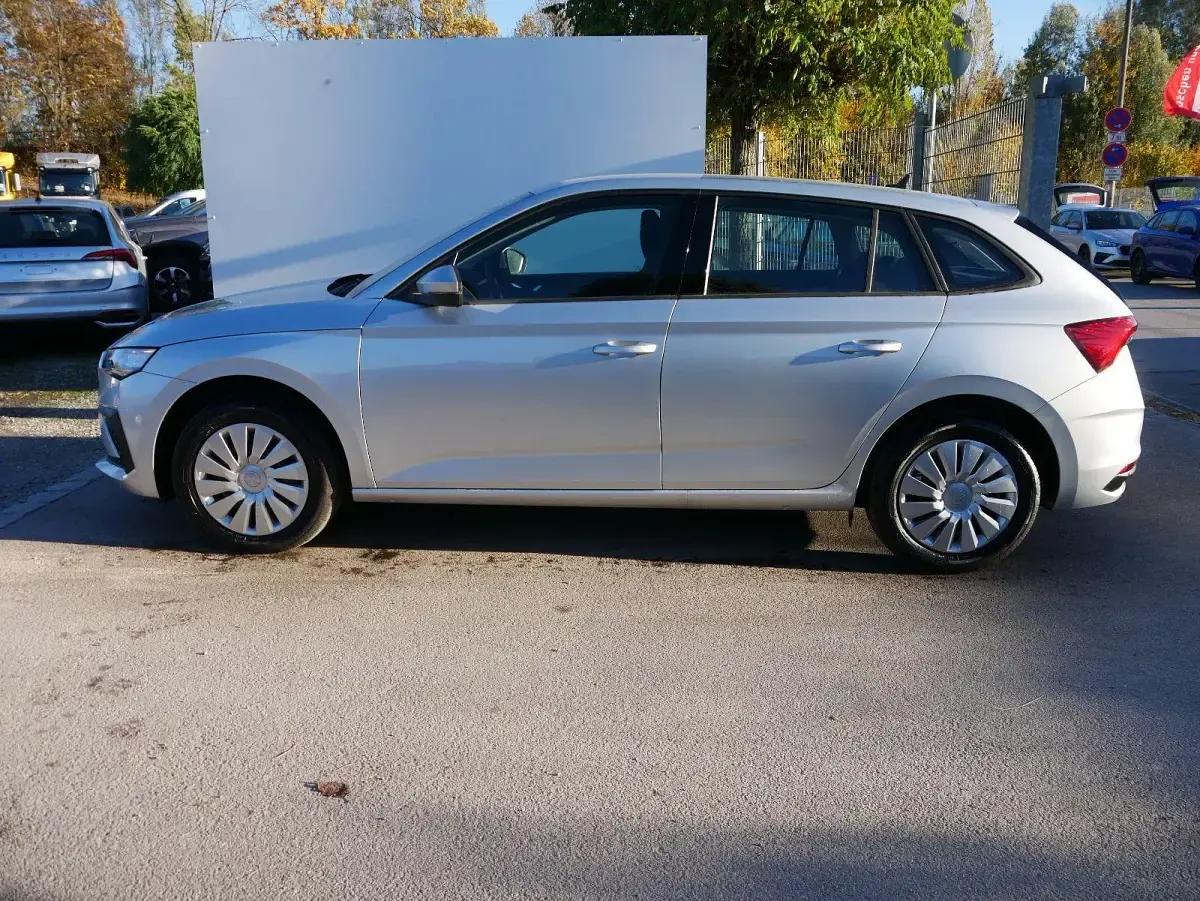 Neu Skoda Scala Selection 2026 Brillantsilber metallic Kleinwagen