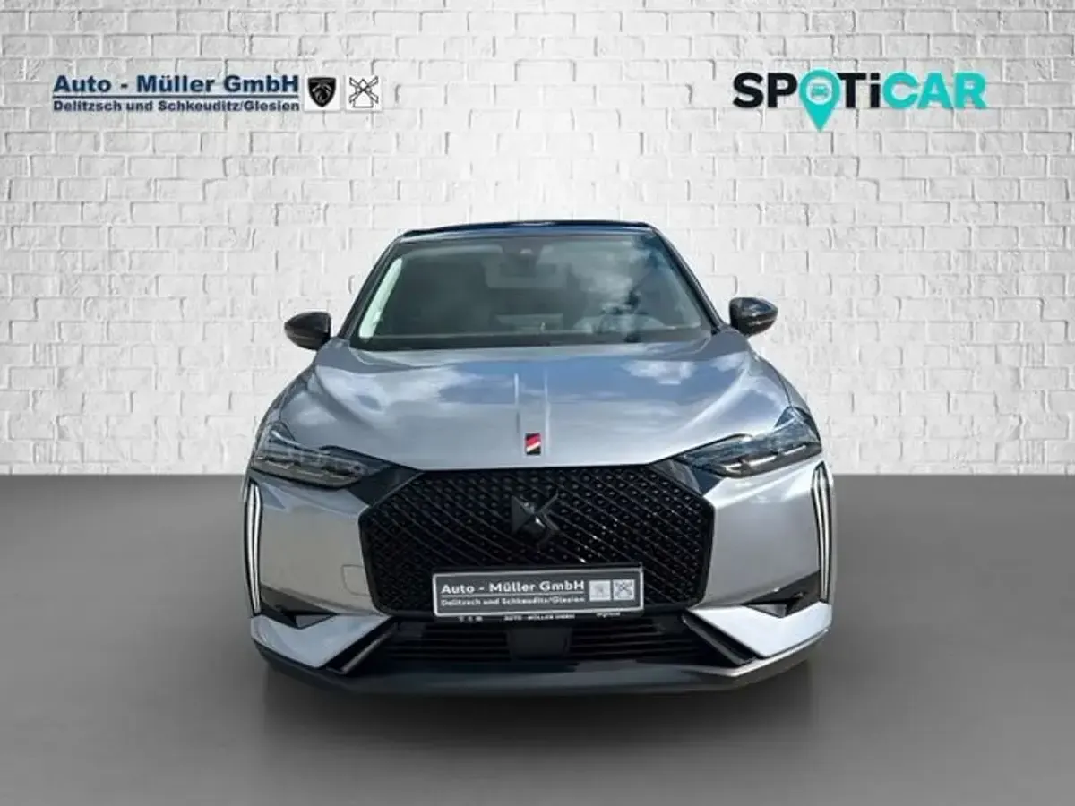 Gebraucht DS Automobiles DS3 Crossback Performance 131 PS (96 kW) 2024 Grau SUV