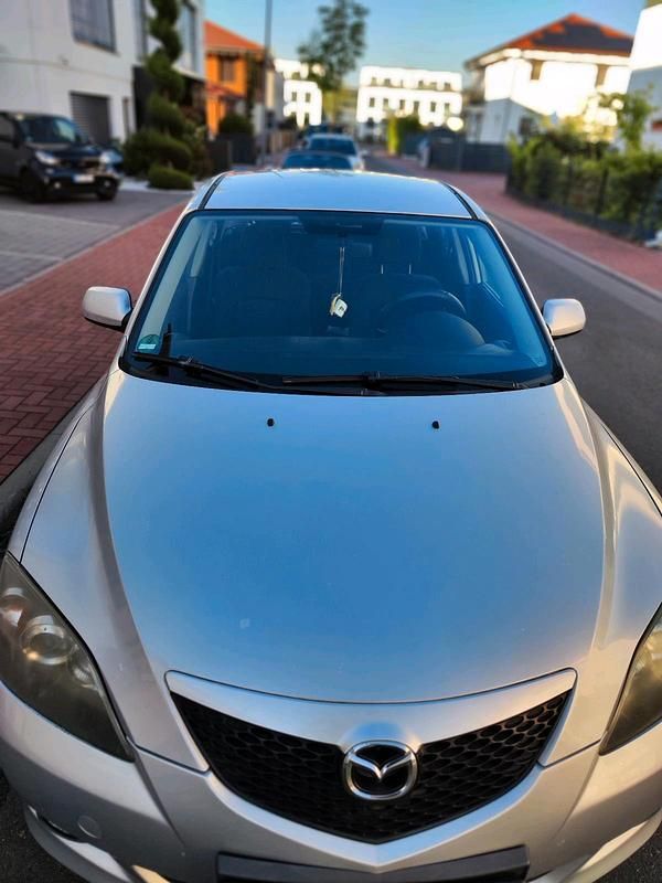 Silber Gebraucht 2006 Mazda 3 Limousine | 3.500 € - Bild 1/4