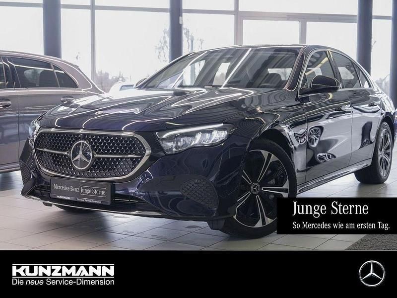 Gebraucht Mercedes E300 Avantgarde 313 PS (230 kW) 2024 Nautikblau metallic Limousine