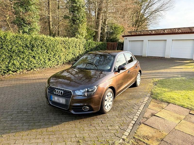 Gebraucht 2014 Audi A1 Sportback Attraction Kleinwagen | 5.900 € (Guter Preis) - Bild 1/4