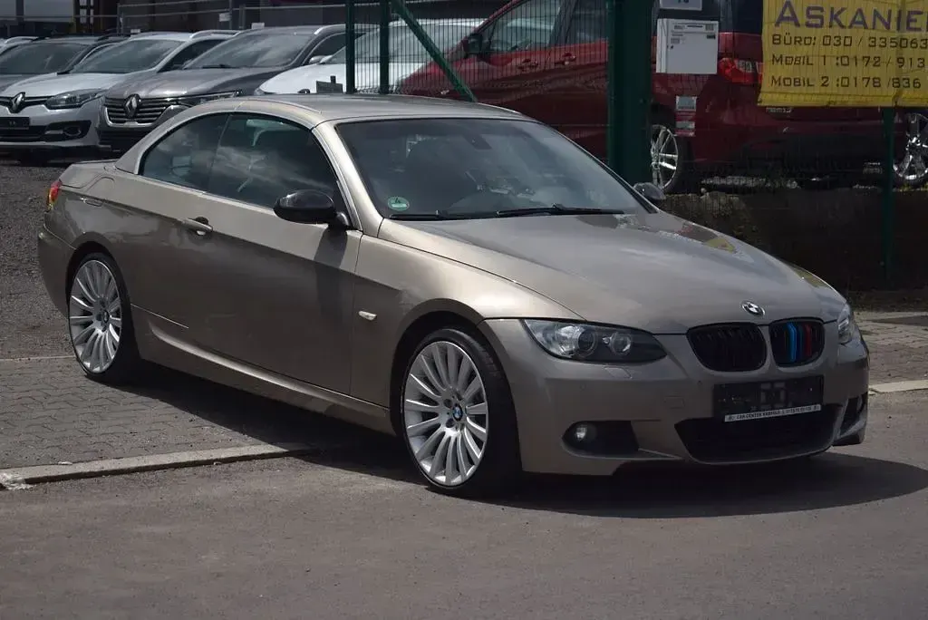 Gebraucht BMW 330 Cabriolet Sport Line 231 PS (169 kW) 2007 Platinbronze metallic Cabrio