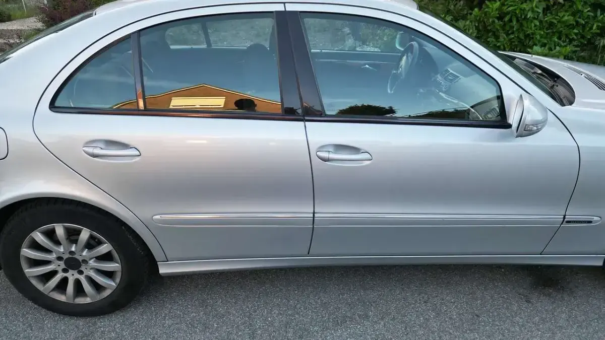 Gebraucht Mercedes E220 Elegance 170 PS (125 kW) 2007 Limousine
