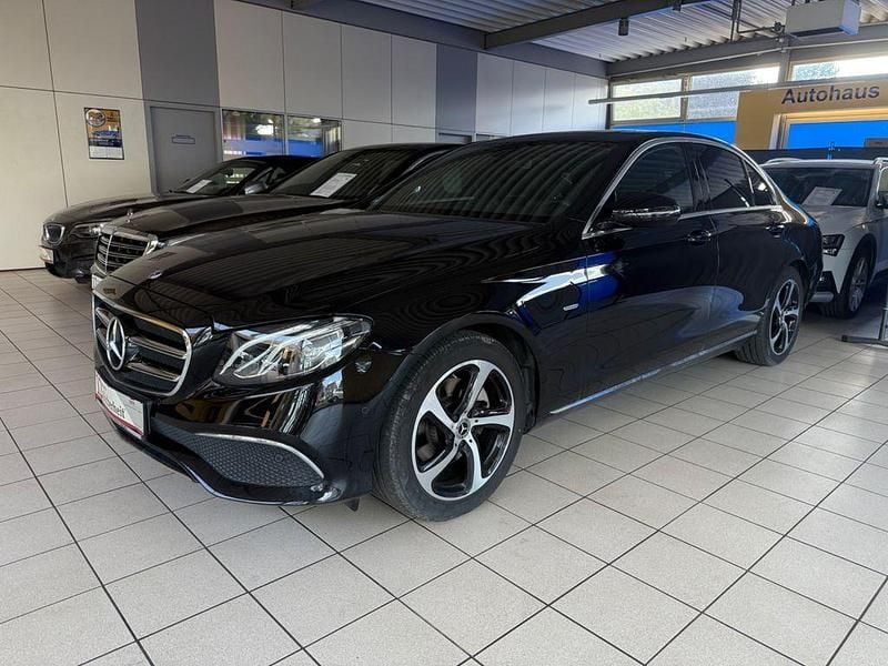 Schwarz Gebraucht 2019 Mercedes E200 Limousine | 29.950 € (Guter Preis) - Bild 1/4