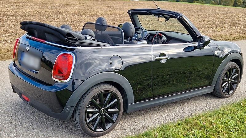 Gebraucht Mini ONE Pepper 102 PS (75 kW) 2021 Schwarz Kleinwagen