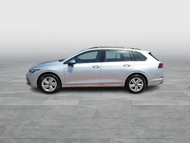 Gebraucht VW Golf VIII Life 116 PS (85 kW) 2024 Silber Kombi