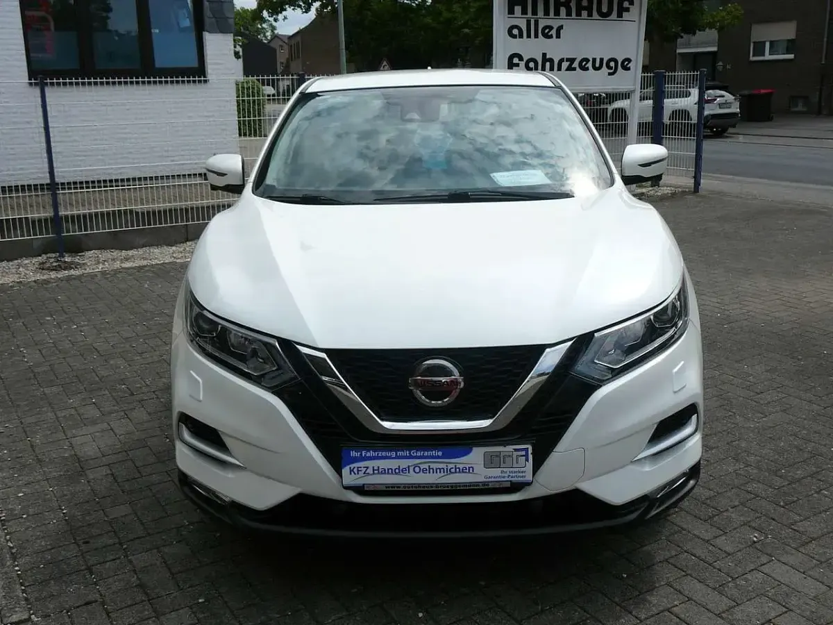 Gebraucht Nissan Qashqai 159 PS (116 kW) 2019 Brilliant white (m) SUV