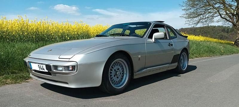 Silber Gebraucht 1986 Porsche 944 Coupé | 17.944 € - Bild 1/4