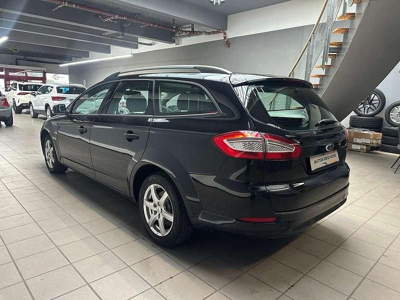 Gebraucht Ford Mondeo Ambiente 120 PS (88 kW) 2011 Schwarz Kombi