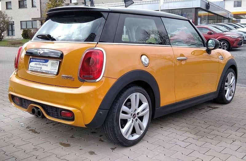 Gebraucht Mini Cooper S Sport 192 PS (141 kW) 2014 Volcanic orange Kleinwagen