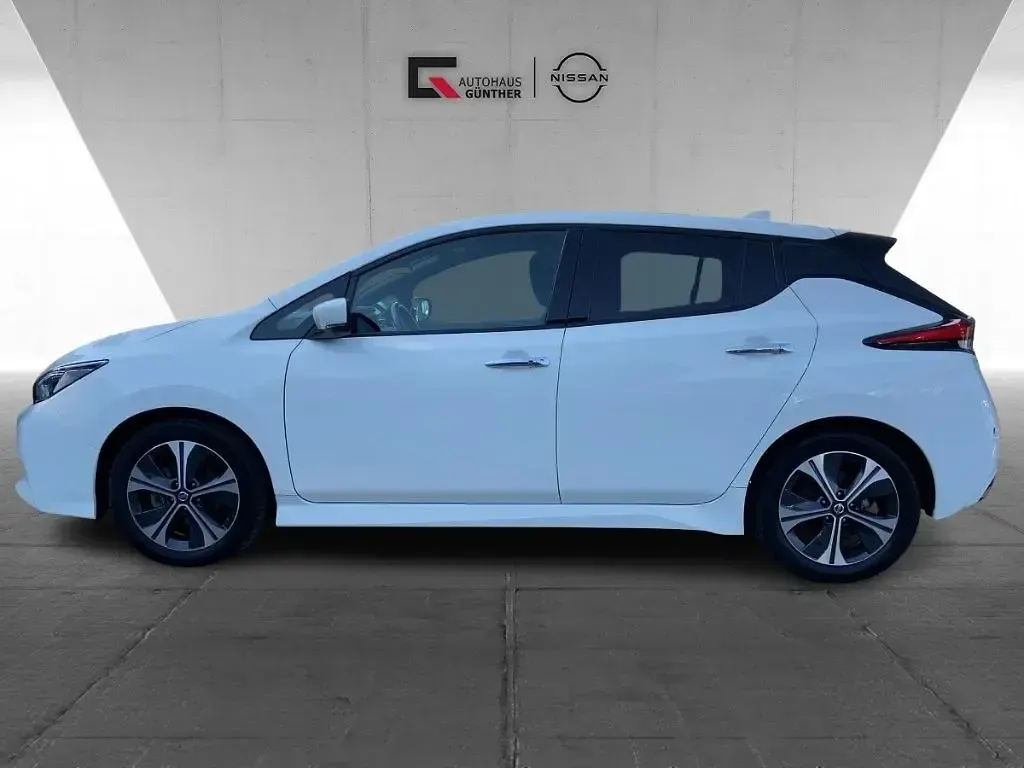 Gebraucht Nissan Leaf 360º 89 kW (122 PS) 2022 Weiß Kleinwagen