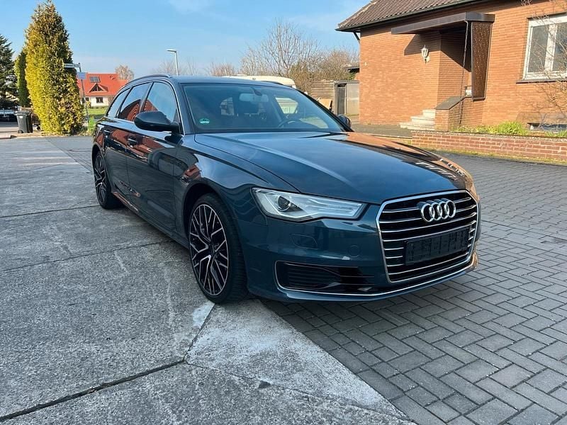 Gebraucht Audi A6 190 PS (139 kW) 2015 Blau Kombi