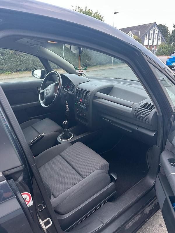 Usado Audi A2 75 HP (55 kW) 2004 Andere farben Citadino