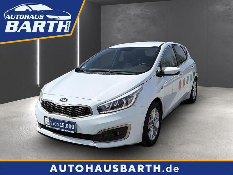 Gebraucht Kia Ceed DREAM-TEAM Edition 135 PS (99 kW) 2017 (wd) carraraweiss Kleinwagen