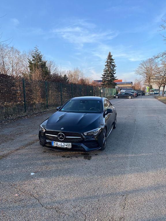 Schwarz Gebraucht 2020 Mercedes CLA220 Limousine | 28.000 € (Superpreis) - Bild 1/4