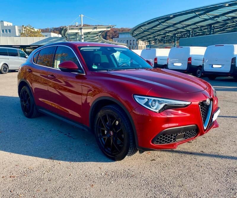 Rot Gebraucht 2017 Alfa Romeo Stelvio SUV | 22.500 € (Fairer Preis) - Bild 1/4