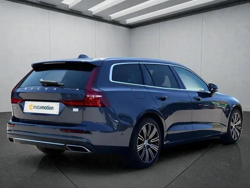 Gebraucht Volvo V60 455 PS (334 kW) 2022 Blau Kombi