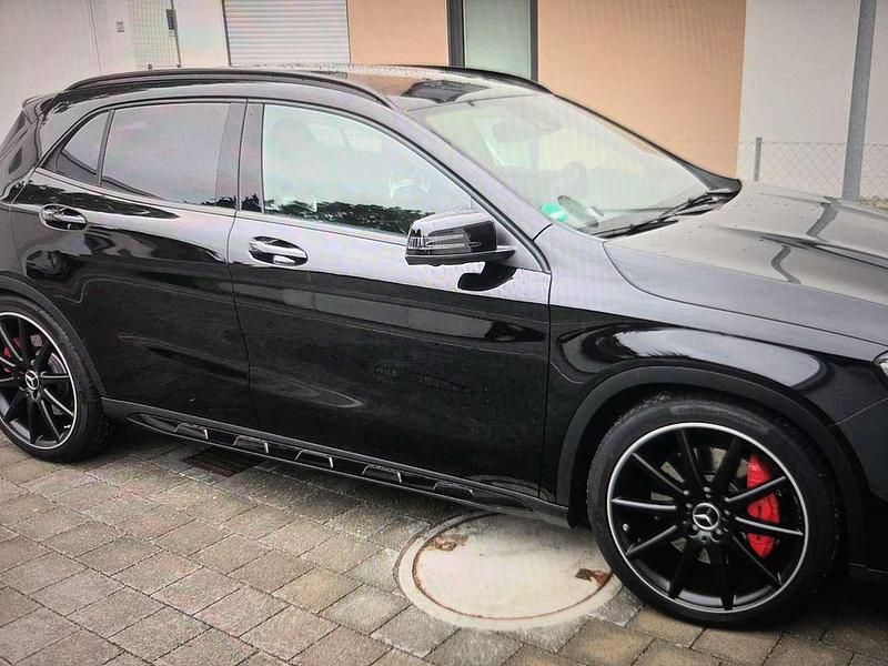 Gebraucht Mercedes GLA45 AMG AMG 381 PS (280 kW) 2019 Schwarz SUV