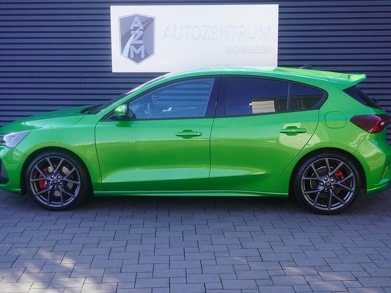 Używany Ford Focus ST 280 KM (205 kW) 2022 Zielony Sedan/Limuzyna
