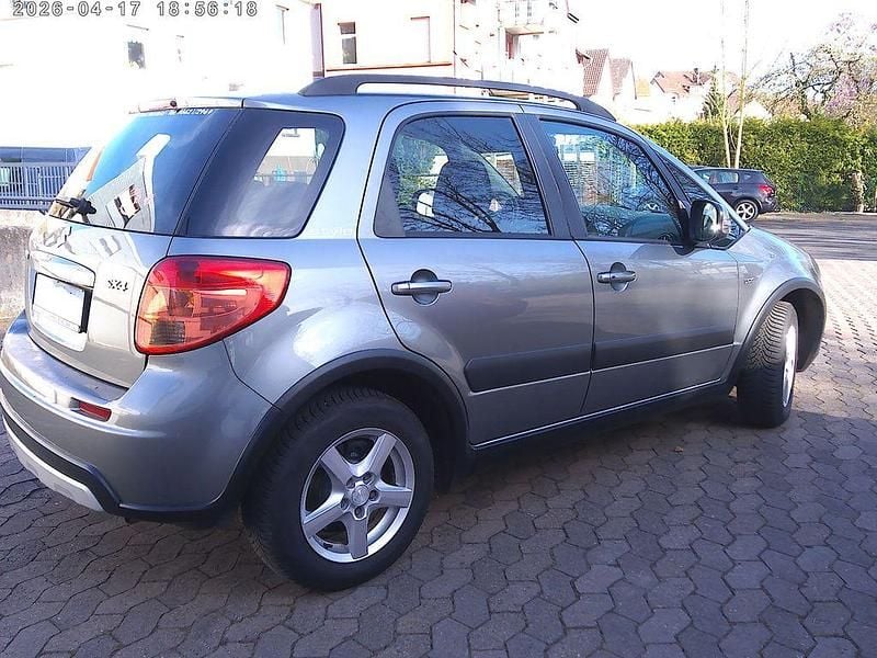 Gebraucht Suzuki SX4 Style 135 PS (99 kW) 2012 Grau Limousine