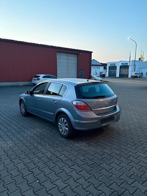 Gebraucht Opel Astra 105 PS (77 kW) 2004 Grau Kleinwagen