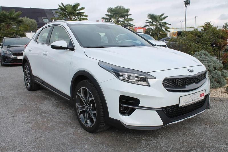 Weiß Gebraucht 2021 Kia XCeed SUV | 19.990 € (Fairer Preis) - Bild 1/4