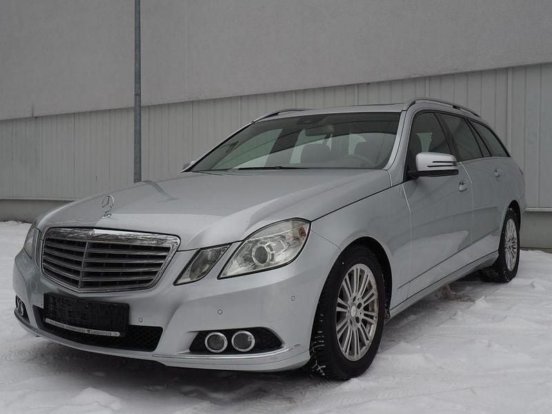 Gebraucht Mercedes E220 170 PS (125 kW) 2011 Silber Kombi