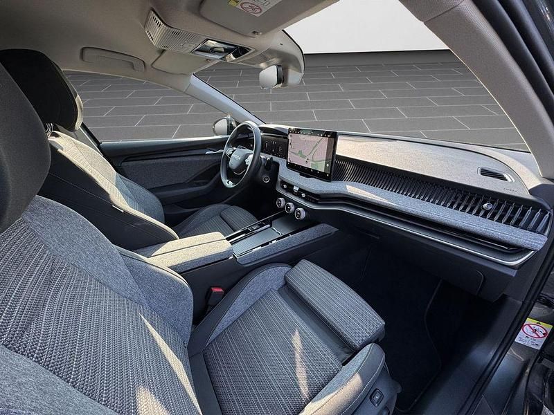 Gebraucht Skoda Superb Selection 150 PS (110 kW) 2025 Graphitegrau metallic Kombi