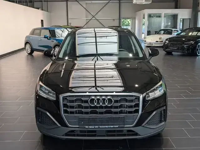 Gebraucht Audi Q2 160 PS (117 kW) 2022 Schwarz SUV