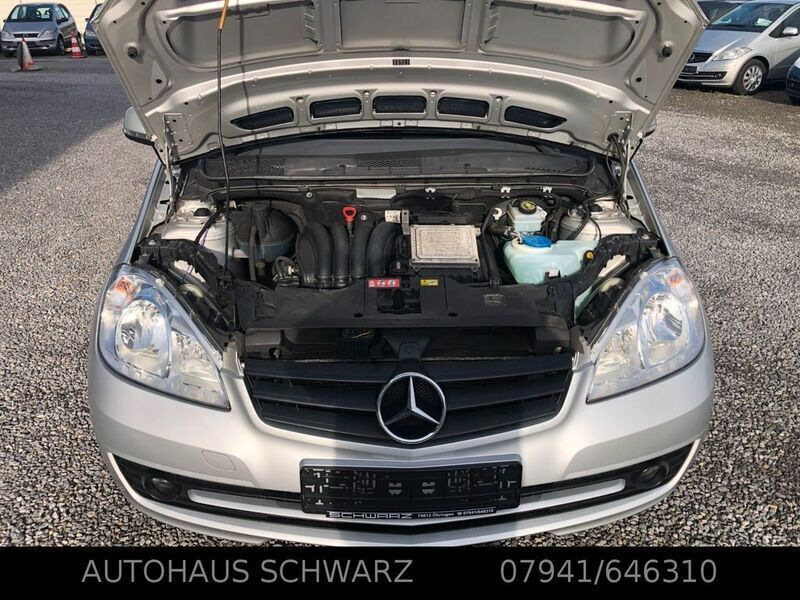 Gebraucht Mercedes A160 Classic 95 PS (69 kW) 2011 Silber Limousine