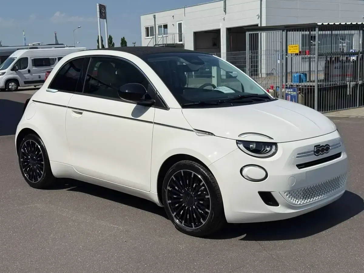 Gebraucht Fiat 500C La Prima 65 PS (47 kW) 2026 Gara weiß Cabrio