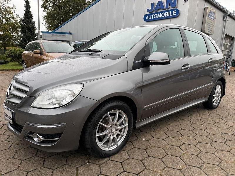 Gebraucht Mercedes B160 95 PS (69 kW) 2010 Grau Van / Kleinbus