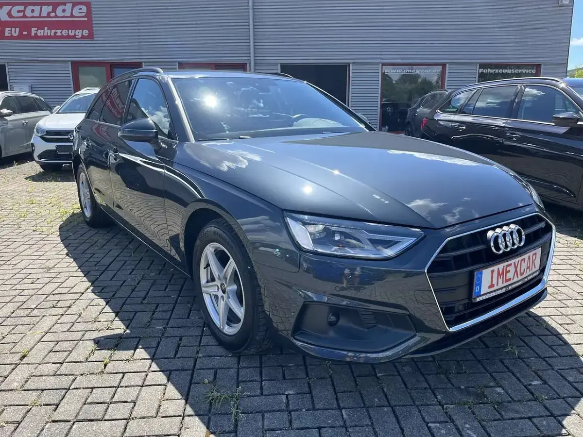 Gebraucht Audi A4 136 PS (100 kW) 2023 Grau Kombi