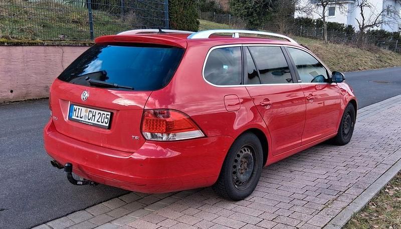 Gebraucht VW Golf VII Style 122 PS (89 kW) 2012 Rot Kombi