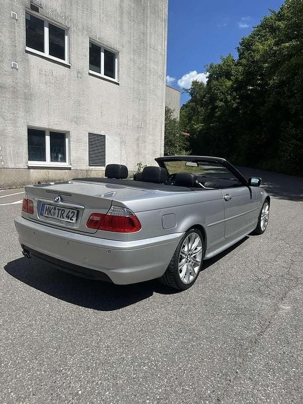 Silber Gebraucht 2003 BMW 330 Cabriolet Cabrio | 9.999 € (Guter Preis) - Bild 1/4