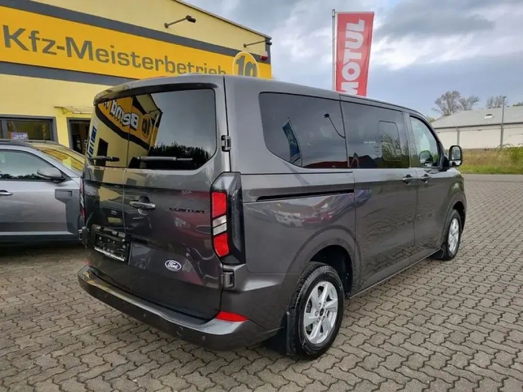 Gebraucht Ford Transit Custom 136 PS (100 kW) 2025 Magneticgrau (metallic) (metallic) Kombi