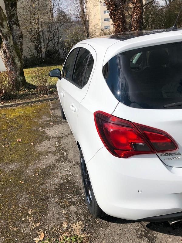 Gebraucht Opel Corsa 116 PS (85 kW) 2016 Weiß Kleinwagen