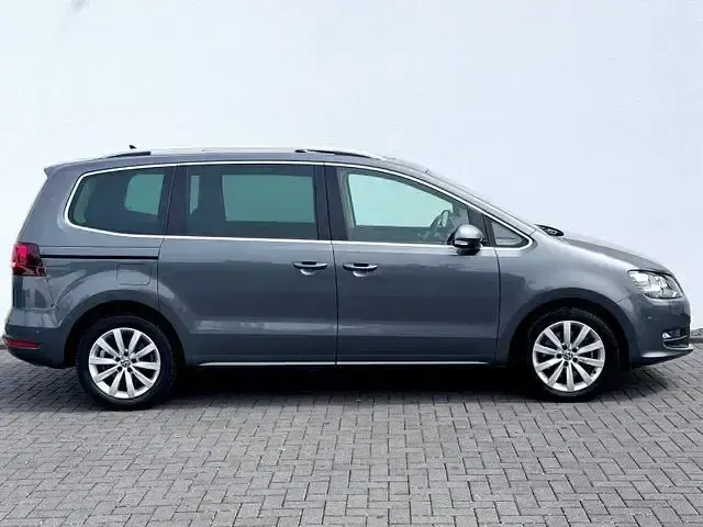 Gebraucht VW Sharan Highline 150 PS (110 kW) 2020 Grau Van / Kleinbus
