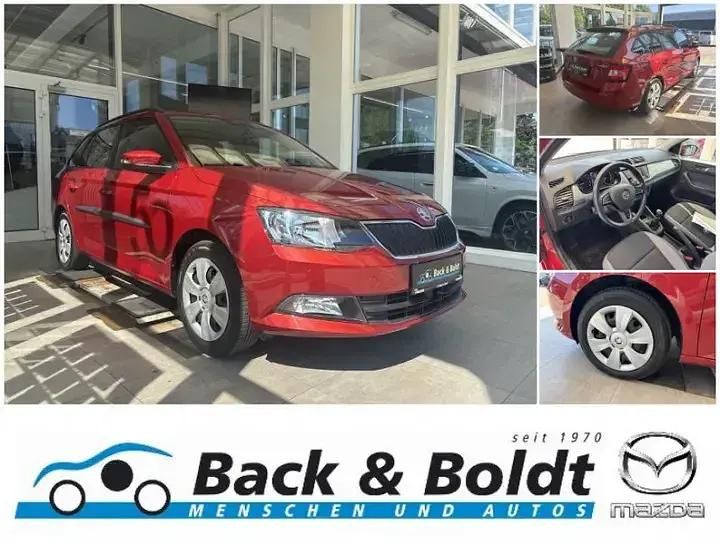 Rot (metallic) Gebraucht 2016 Skoda Fabia Ambition Kombi | 11.450 € (Fairer Preis) - Bild 1/4