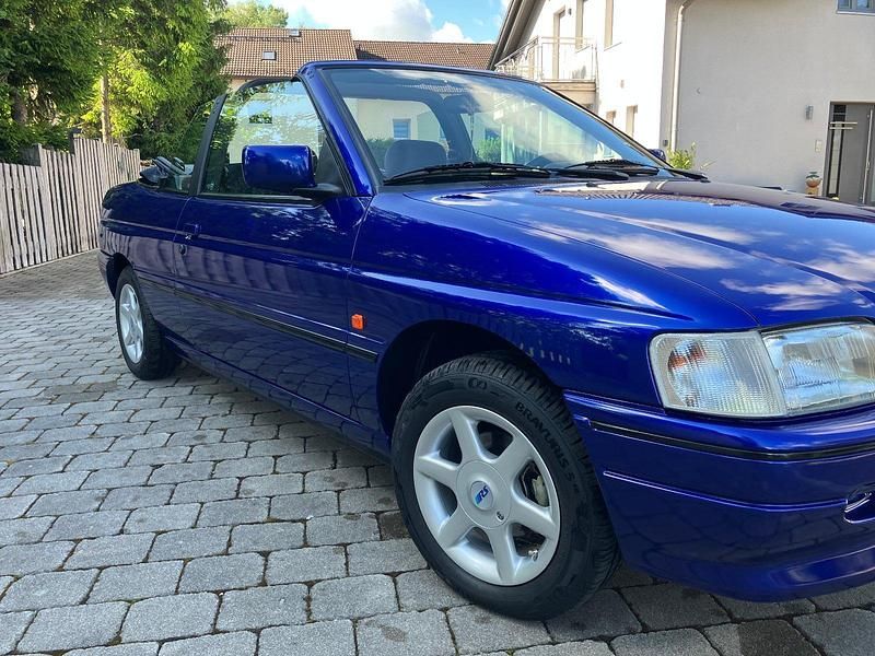 Blau Gebraucht 1994 Ford Escort Cabriolet Cabrio | 14.450 € - Bild 1/4