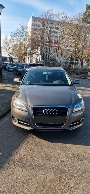 Gebraucht Audi A3 Ambition 105 PS (77 kW) 2011 Grau Kleinwagen