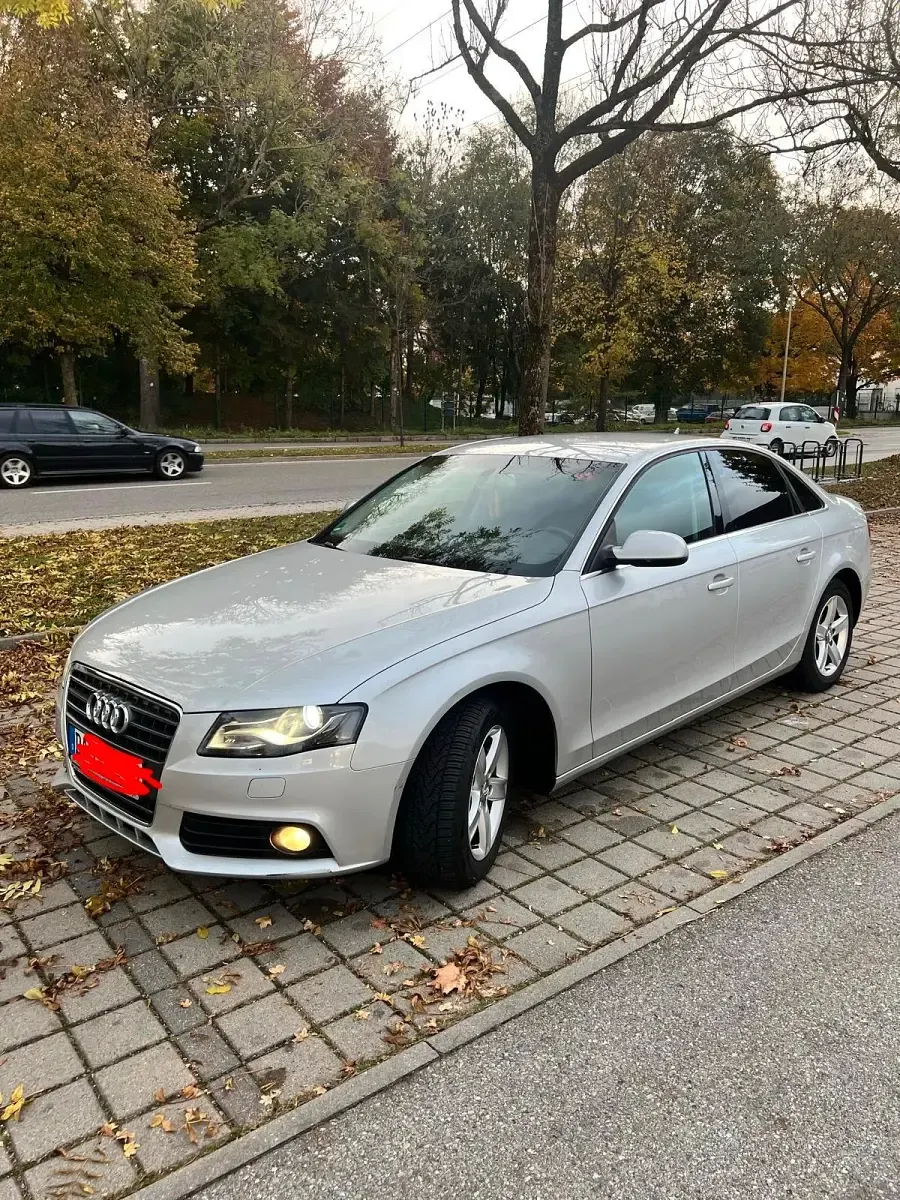 Gebraucht Audi A4 120 PS (88 kW) 2009 Silber Limousine