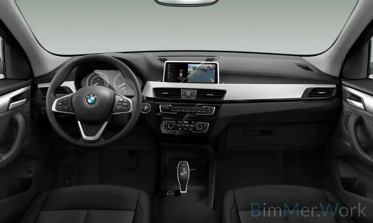 Second-hand BMW X1 Advantage 150 CP (110 kW) 2022 Negru SUV
