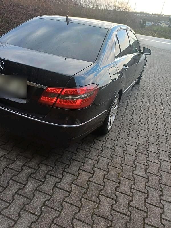 Gebraucht Mercedes 170 125 PS (91 kW) 2010 Schwarz Limousine
