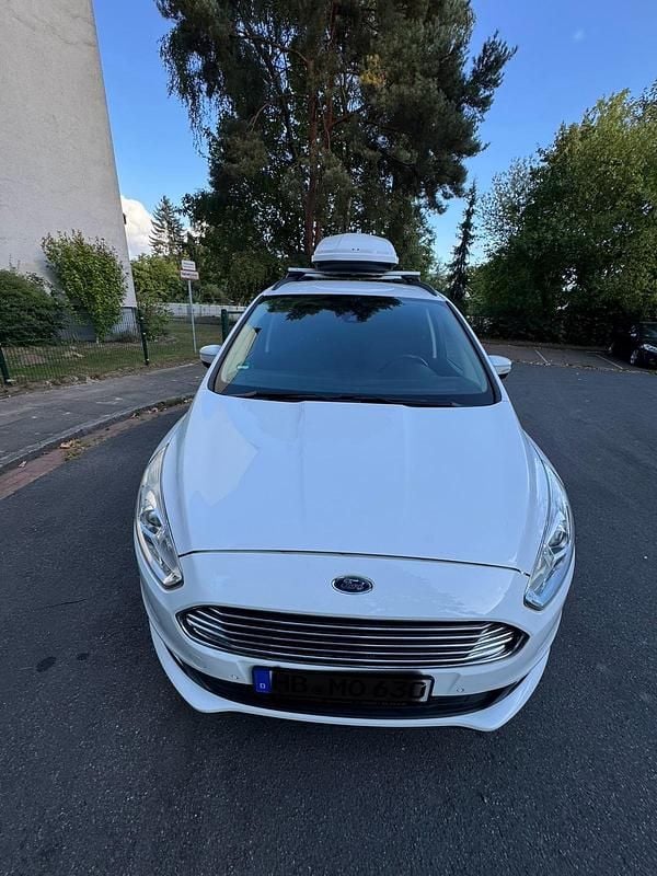 Weiß Gebraucht 2016 Ford Galaxy Business Edition Van / Kleinbus | 11.000 € (Teuer) - Bild 1/4